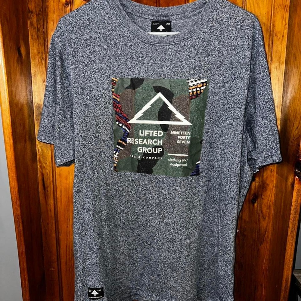 Lifted Research Group LRG gray‎ logo graphic tee size Large